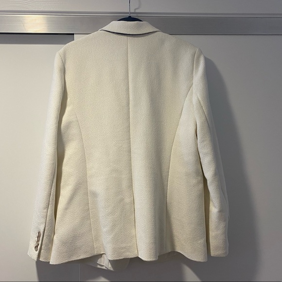 White tweed blazer with contrast collar - Picture 6 of 6